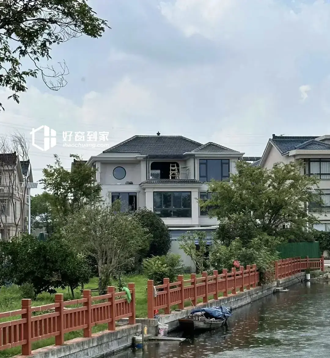 苏州常熟市常熟净心花园阳台系统窗封窗实景图1