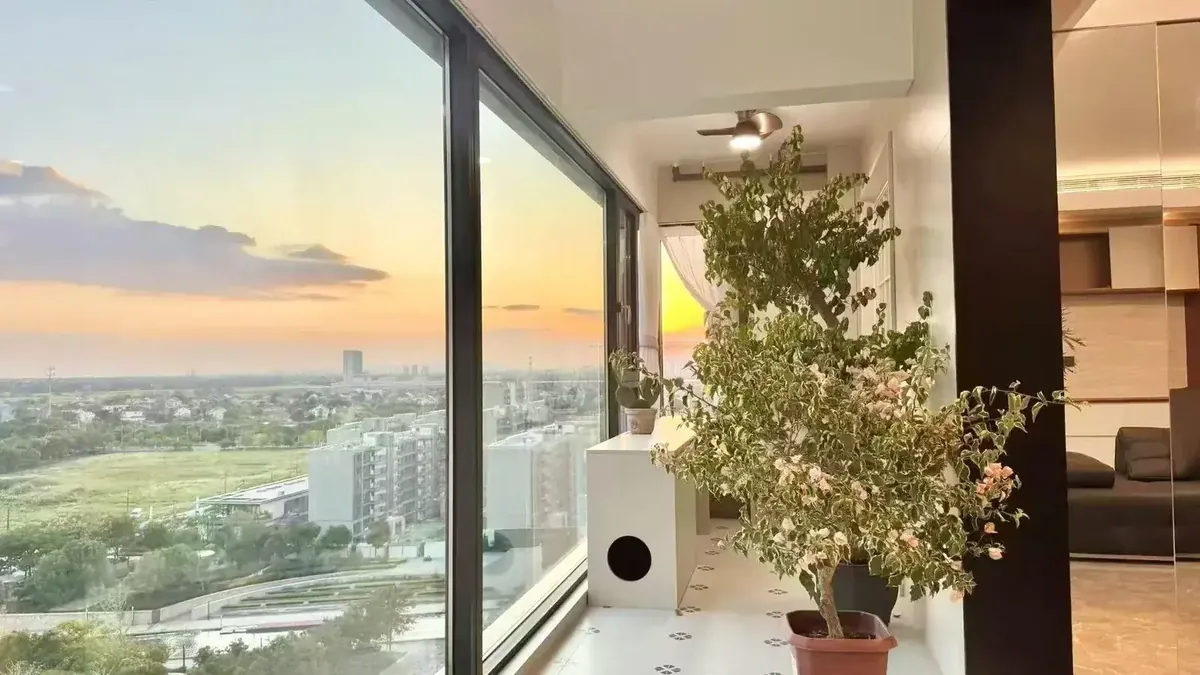 苏州吴中大家东望 2阳台系统窗封窗实景图1