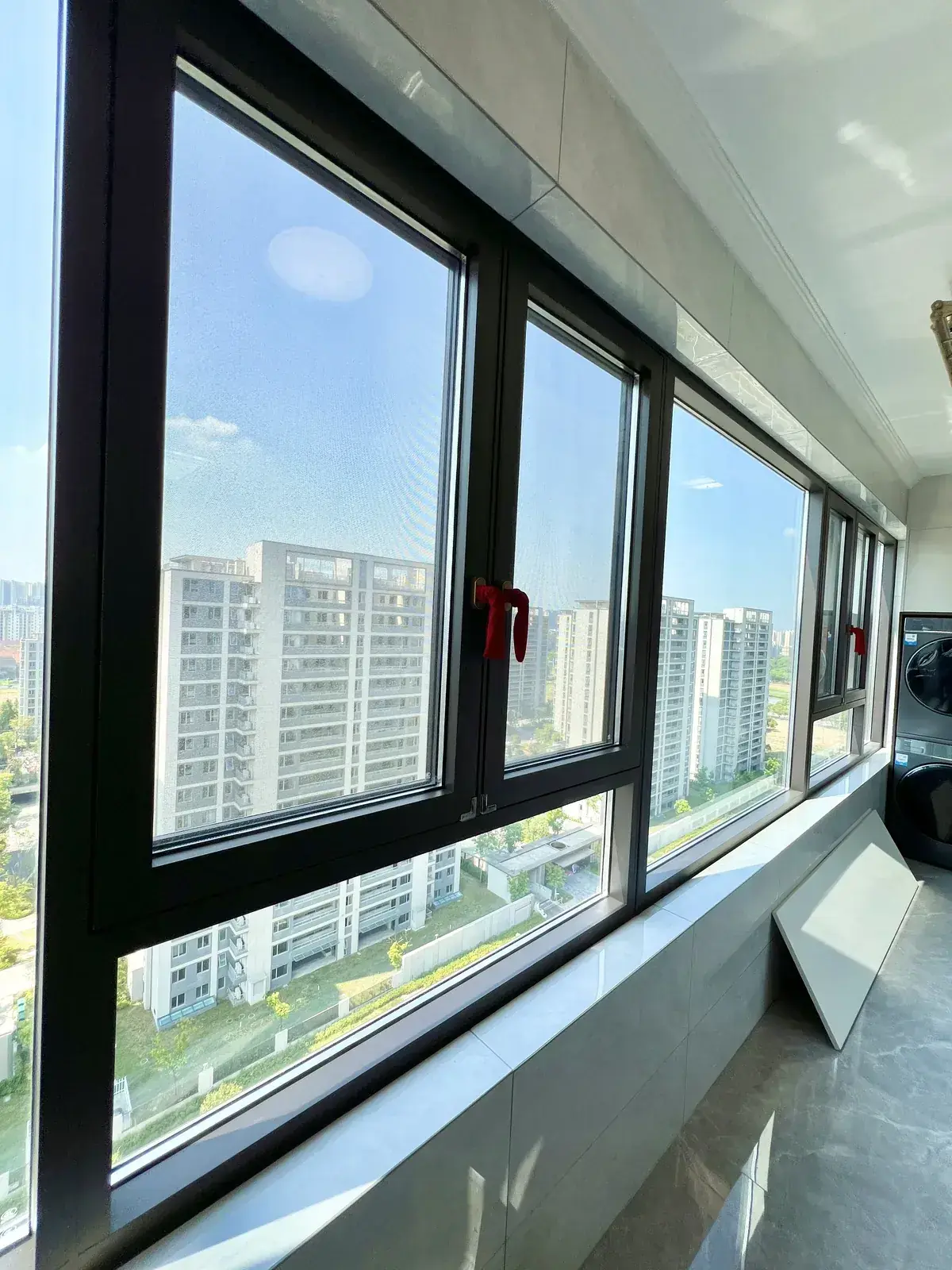 苏州相城锦绣雅著阳台系统窗封窗实景图1