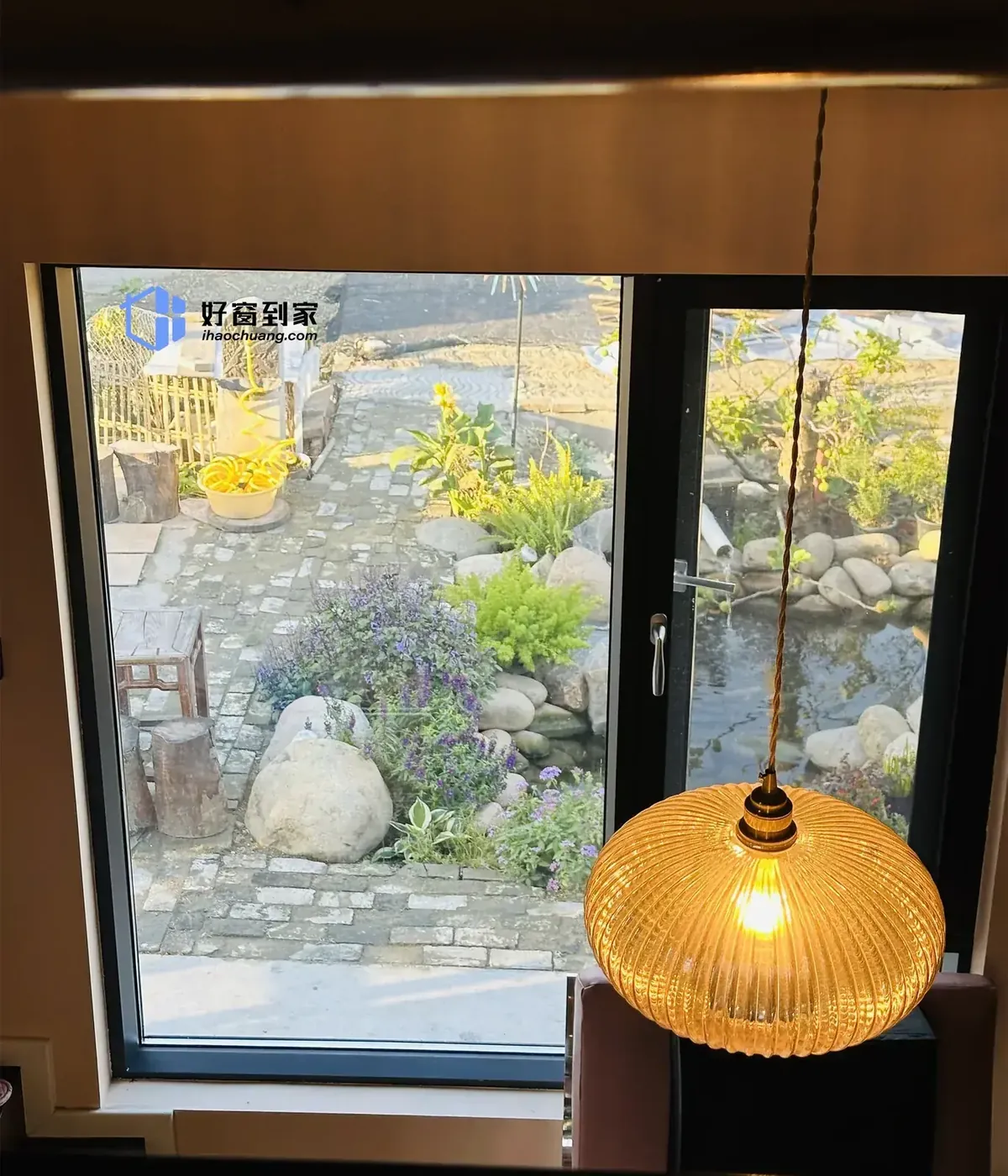 上海松江上海自建别墅阳台系统窗封窗实景图2