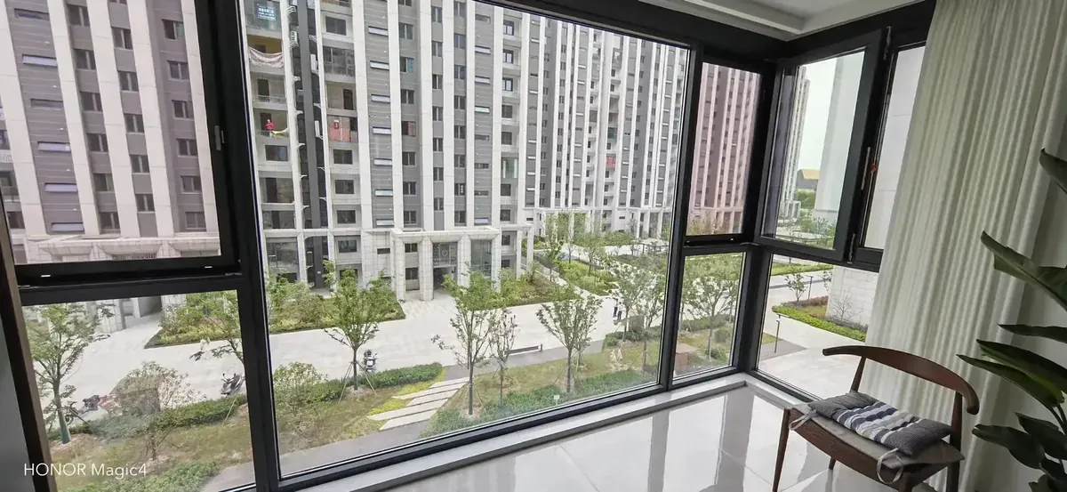 苏州相城天房美瑜 2阳台系统窗封窗实景图1